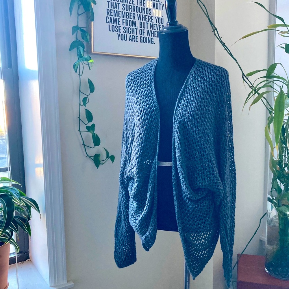 NWT Cardigan. OS. With Metallic thread detail.